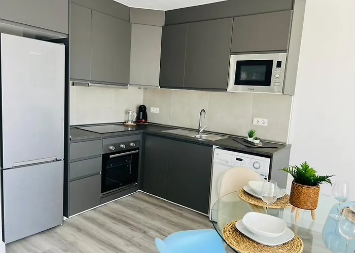 Linares - Playa De Cristianos 2 Bed Los Cristianos (Tenerife)