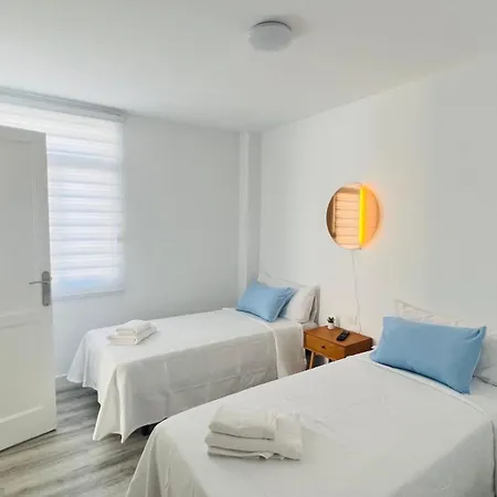 Linares Central Apartment Los Cristianos *