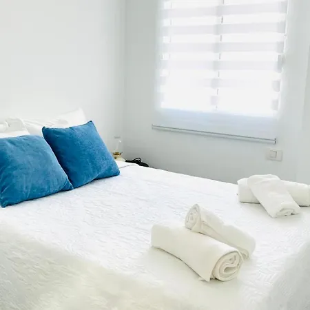 Linares - Playa De Cristianos 2 Bed Appartamento *