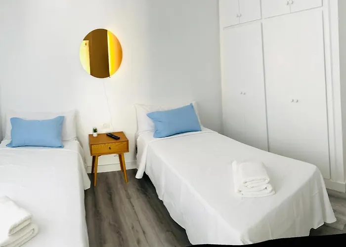 Linares - Playa De Cristianos 2 Bed Apartamento *