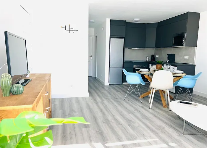 Linares - Playa De Cristianos 2 Bed Los Cristianos (Tenerife)