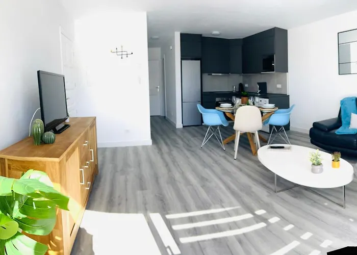 Linares - Playa De Cristianos 2 Bed Apartamento