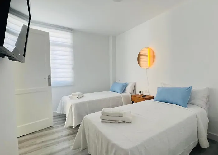 Linares - Playa De Cristianos 2 Bed Apartamento