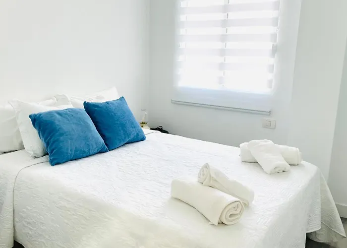 Linares - Playa De Cristianos 2 Bed Appartement *