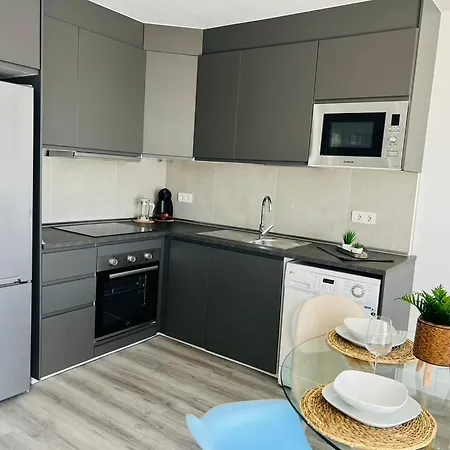 Linares - Playa De Cristianos 2 Bed Los Cristianos (Tenerife)