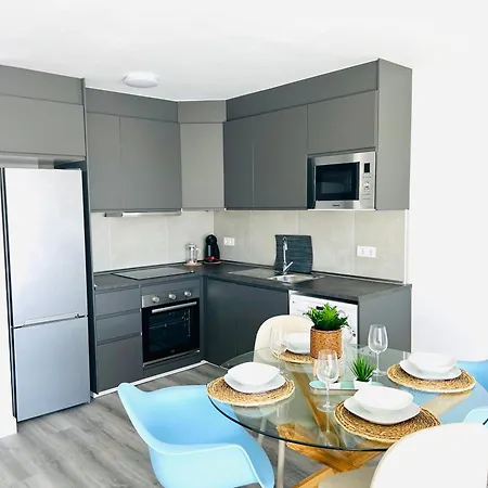 Linares - Playa De Cristianos 2 Bed Los Cristianos (Tenerife)